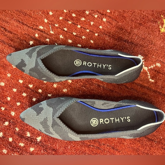 Rothy's Shoes - Women’s Rothy’s Point ll - size 8